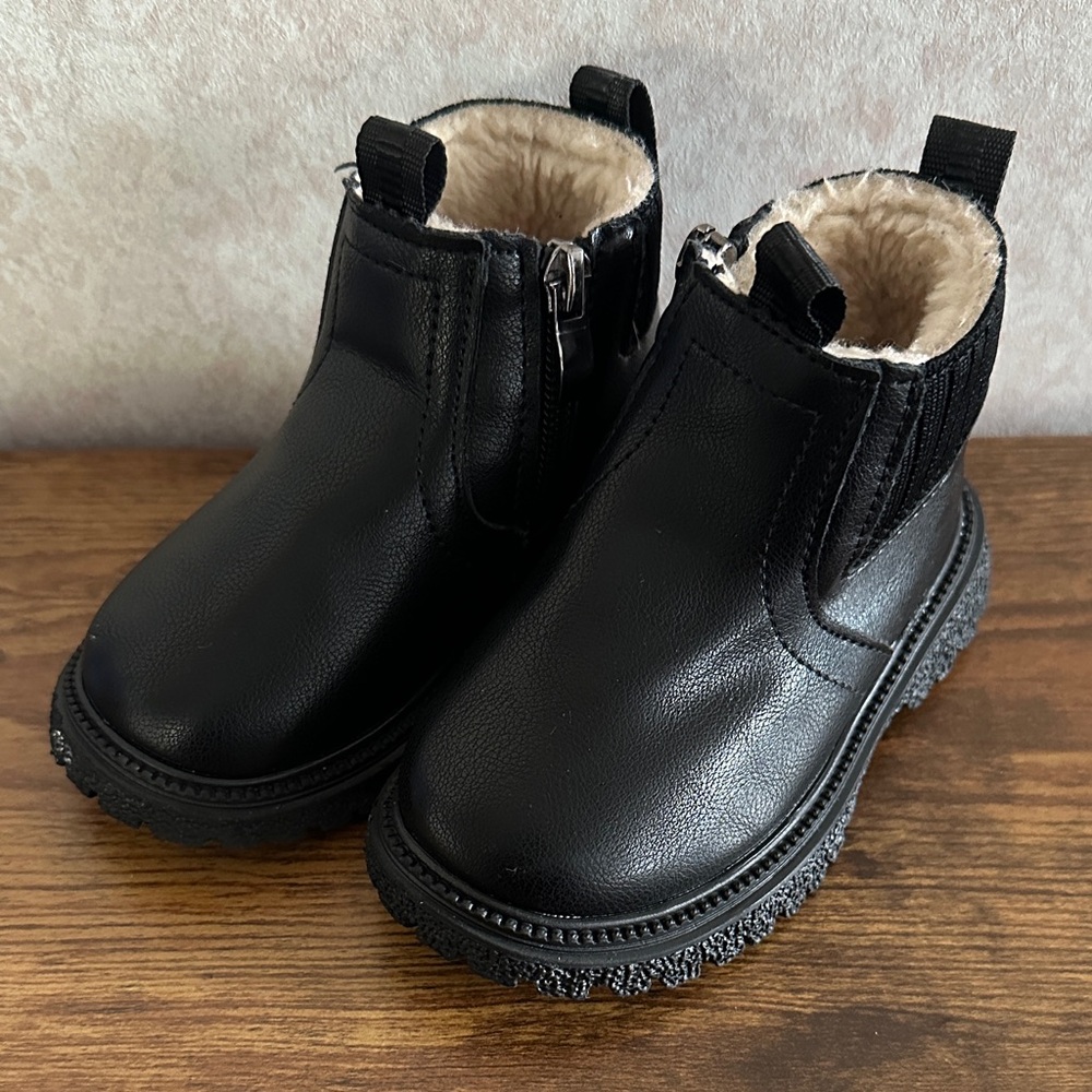 Cozy Black Kids Boots with Faux Fur Lining